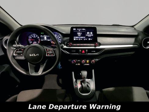 Used 2024 Kia Forte LX FWD image 7