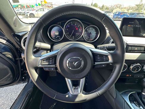 Used 2025 MAZDA MX-5 Miata RF Grand Touring RWD image 9