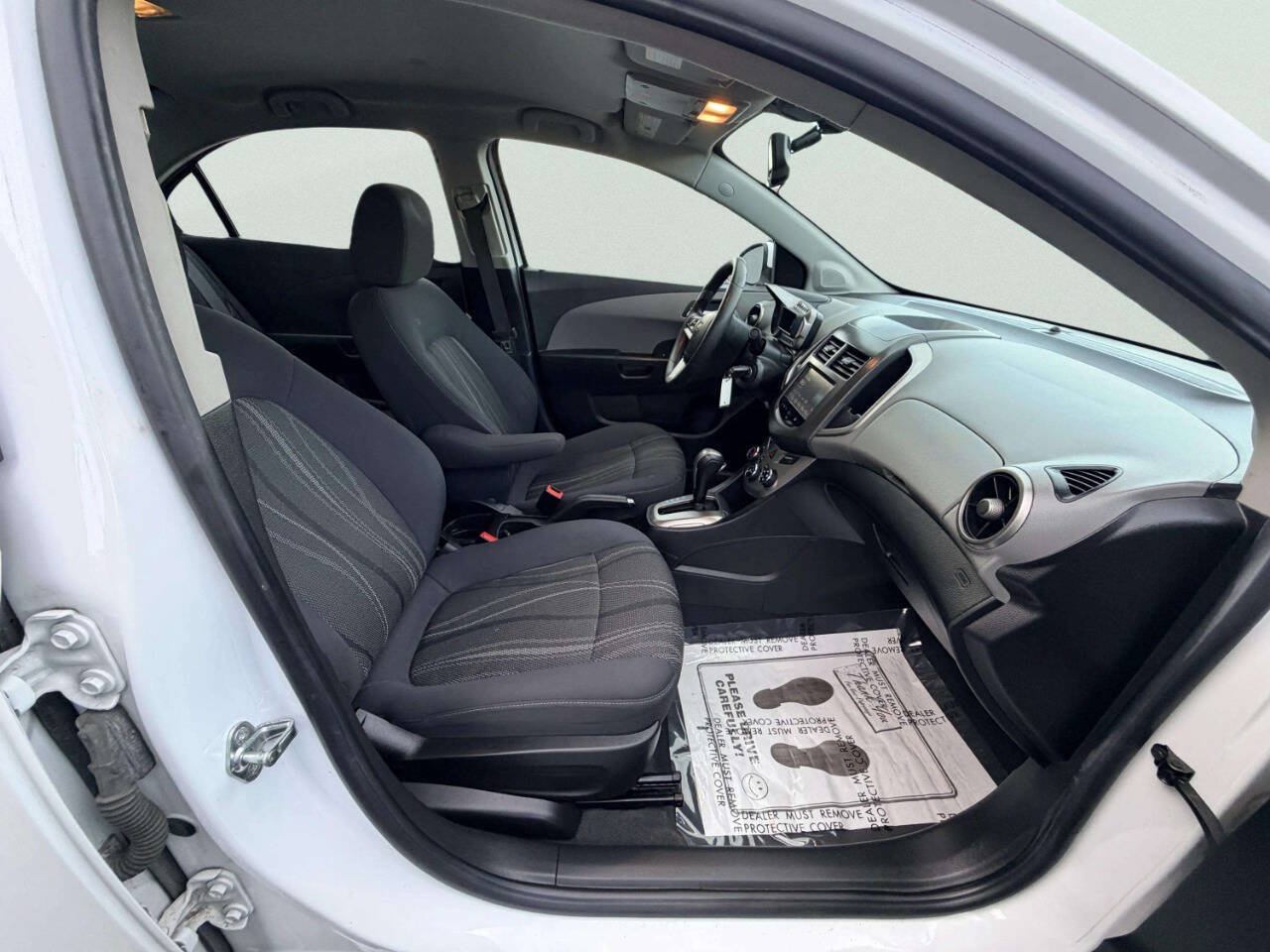 Used 2016 Chevrolet Sonic LT FWD image 27