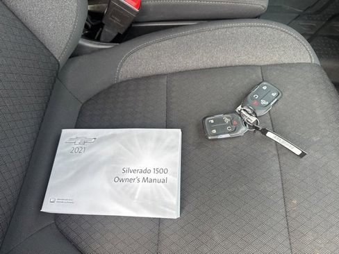 Used 2021 Chevrolet Silverado 1500 LT w/ Bed Protection Package image 18