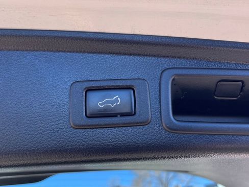 Used 2016 Subaru Forester 2.5i Limited AWD/4WD image 24