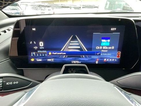 Used 2025 Chevrolet Traverse Z71 w/ Enhanced Driving Package AWD/4WD image 24
