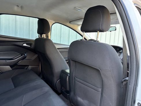 Used 2018 Ford Focus SE image 16