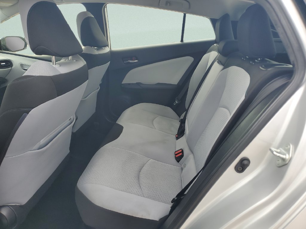 Used 2020 Toyota Prius LE FWD image 10