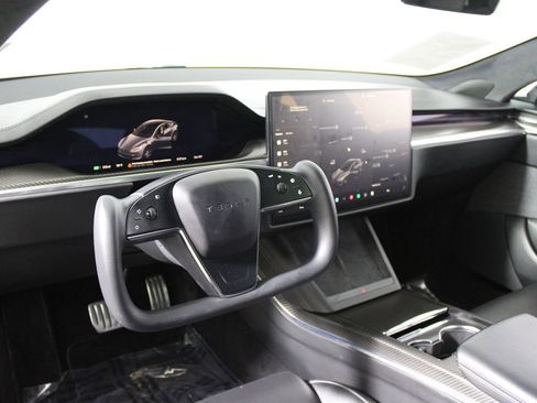 Used 2021 Tesla Model S Plaid image 8