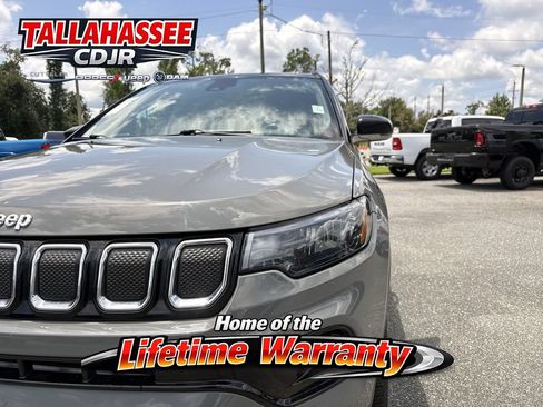 Used 2022 Jeep Compass Limited AWD/4WD image 11