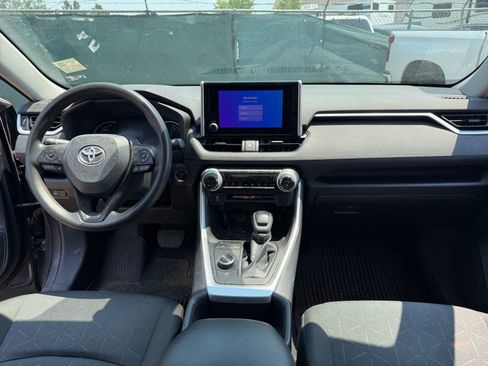 Used 2023 Toyota RAV4 XLE AWD/4WD image 20