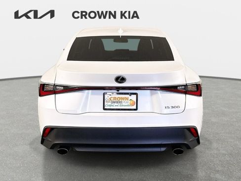 Used 2022 Lexus IS 300 RWD image 7