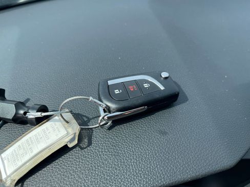 Used 2025 Toyota RAV4 LE image 20