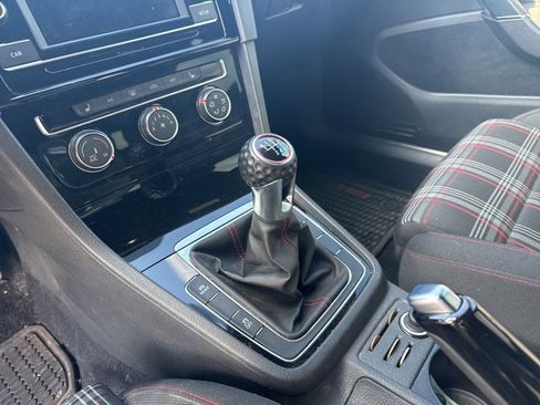 Used 2018 Volkswagen GTI S image 17