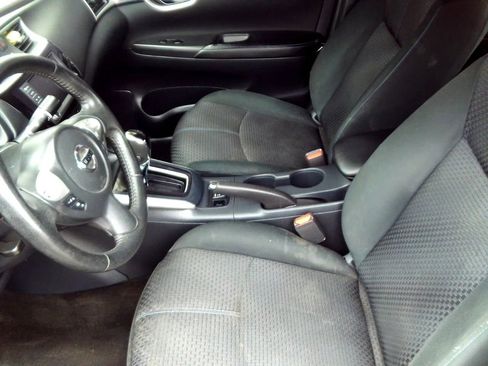 Used 2019 Nissan Sentra SR FWD image 23