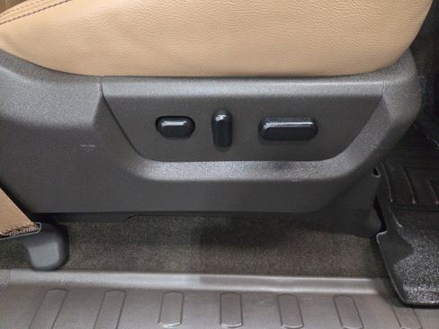 Used 2014 Ford F250 Lariat w/ Lariat Ultimate Package AWD/4WD image 72