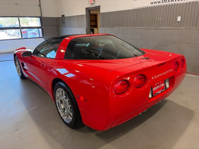 Used 2004 Chevrolet Corvette Coupe RWD image 30