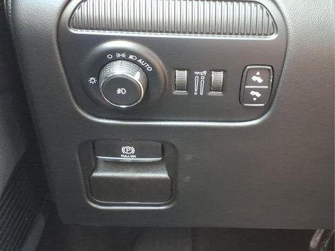 Used 2023 Jeep Grand Wagoneer Series II AWD/4WD image 15