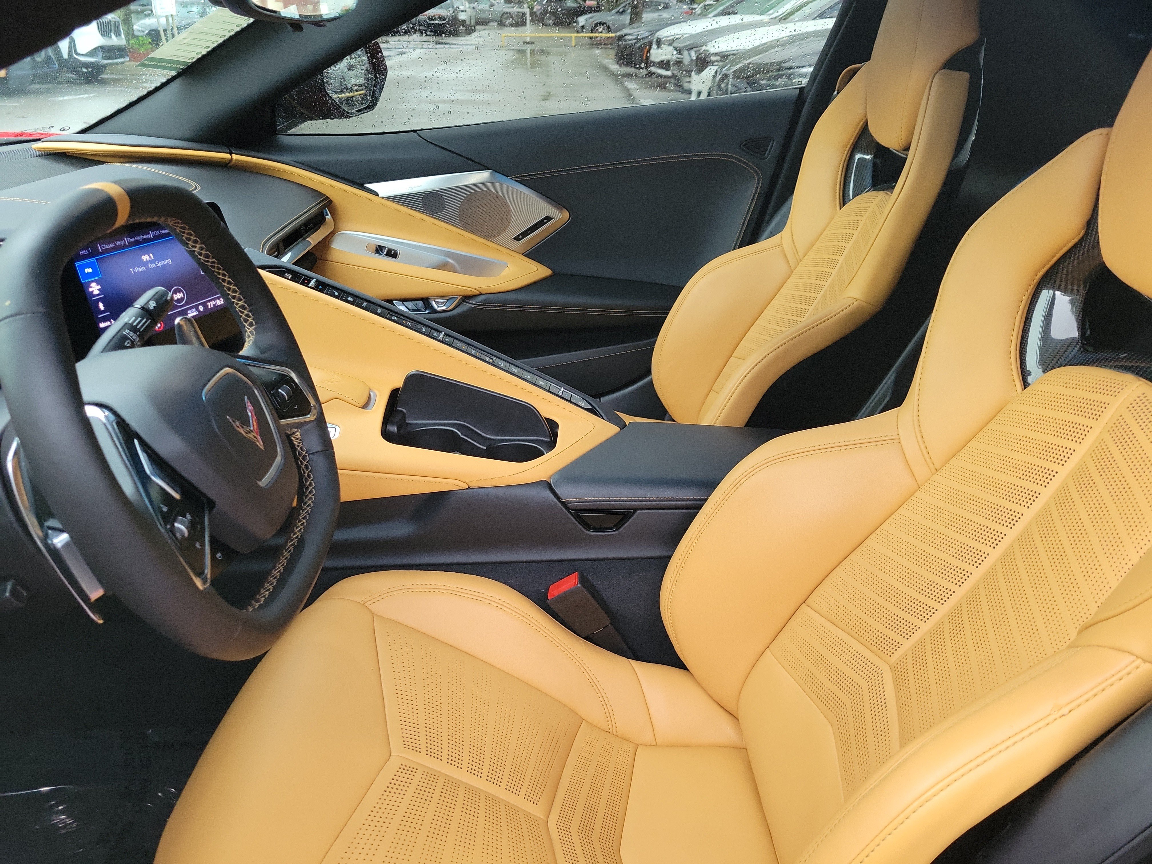 Used 2020 Chevrolet Corvette Stingray Preferred Cpe w/ 2LT Preferred Equipment Group RWD image 12