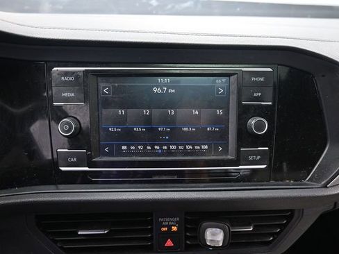 Used 2019 Volkswagen Jetta R-Line image 17