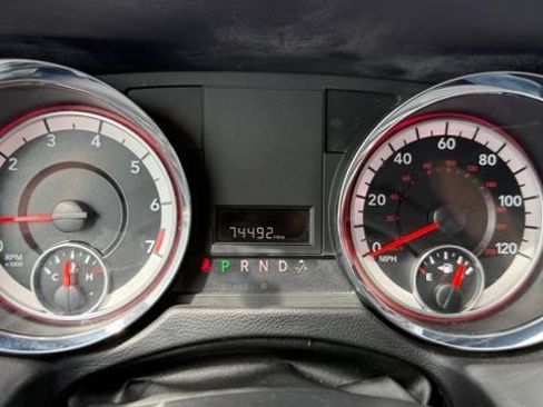 Used 2019 Dodge Grand Caravan SE w/ UConnect Hands-Free Group FWD image 36