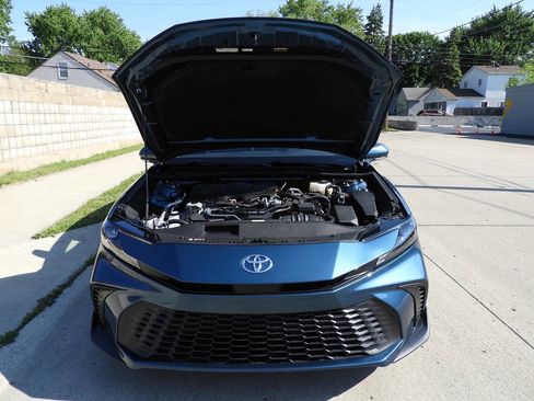 Used 2025 Toyota Camry SE FWD image 48