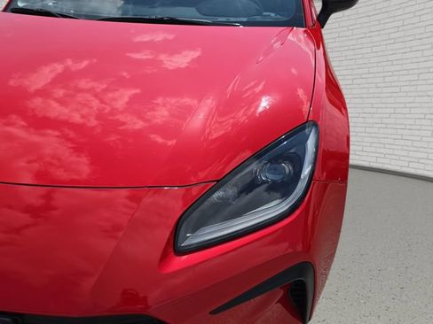 Used 2025 Toyota GR86 Premium RWD image 30