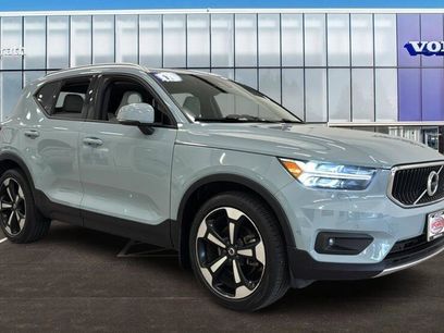 Used 2019 Volvo XC40 T5 Momentum