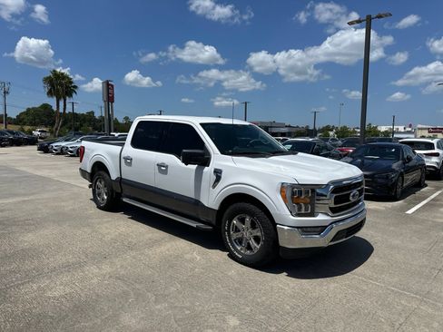 Used 2022 Ford F150 XLT w/ Equipment Group 302A High RWD image 4