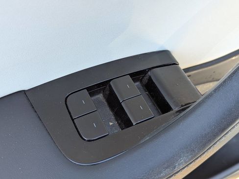 Used 2020 Tesla Model 3 Performance image 26