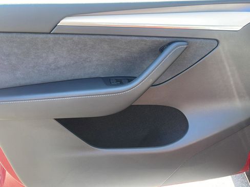 Used 2023 Tesla Model Y Performance AWD/4WD image 11