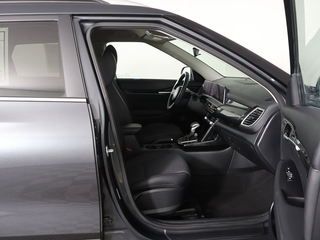 Used 2024 Kia Seltos S AWD/4WD image 29
