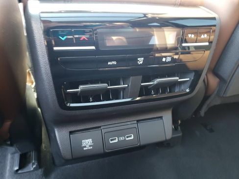 Certified 2023 Acura MDX SH-AWD w/ Technology Package image 12