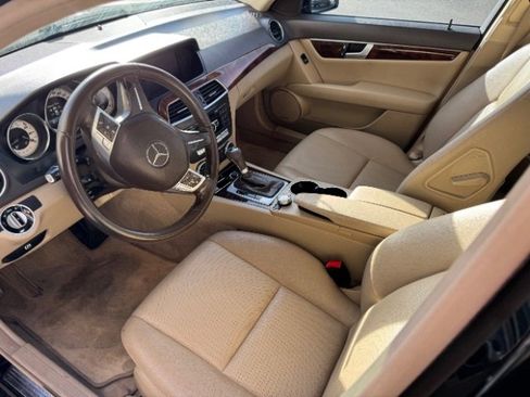 Used 2014 Mercedes-Benz C 300 4MATIC Sedan image 15