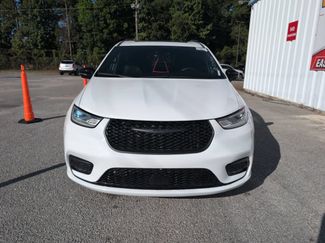 Used 2024 Chrysler Pacifica Premium FWD video 3