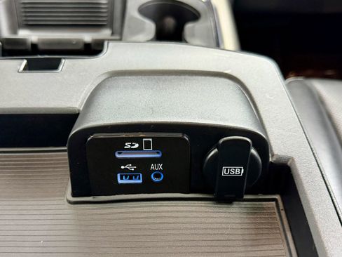 Used 2015 RAM 1500 Laramie w/ Convenience Group image 23