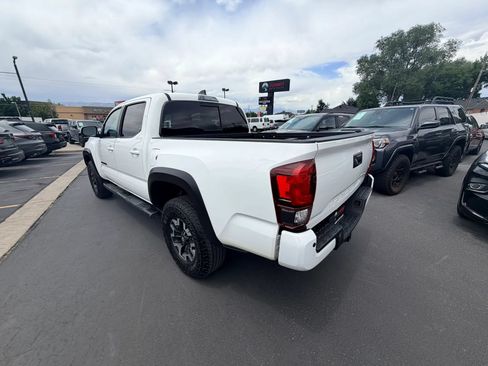 Used 2020 Toyota Tacoma TRD Off-Road w/ Exterior Package AWD/4WD image 6