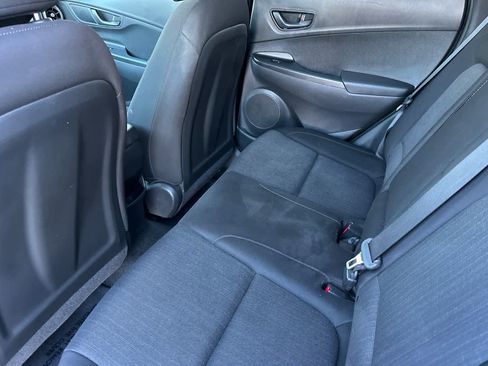 Used 2023 Hyundai Kona SEL image 4