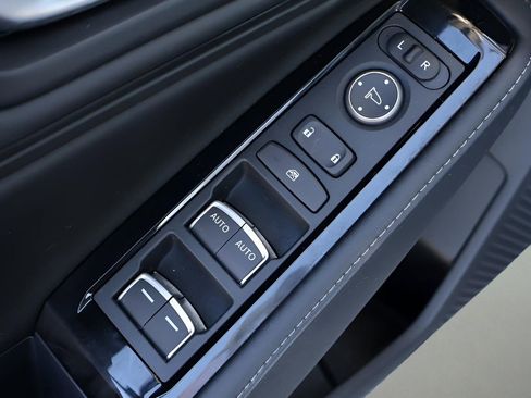 Used 2024 Honda Accord Touring image 12