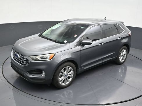 Used 2021 Ford Edge Titanium AWD/4WD image 13