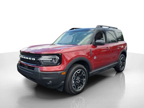 New 2025 Ford Bronco Sport Outer Banks image 2
