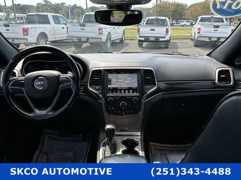 Used 2017 Jeep Grand Cherokee Overland image 14