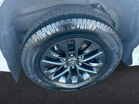 Certified 2023 Lexus GX 460 Premium AWD/4WD image 29