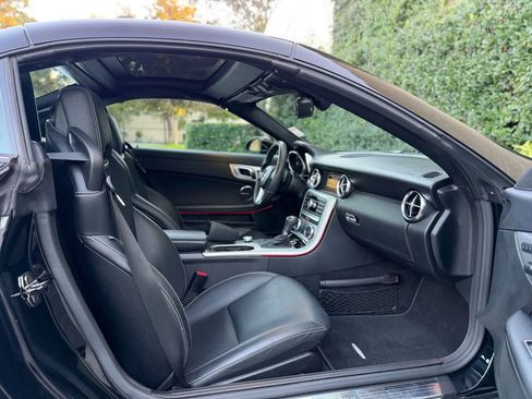 Used 2012 Mercedes-Benz SLK 350 image 21