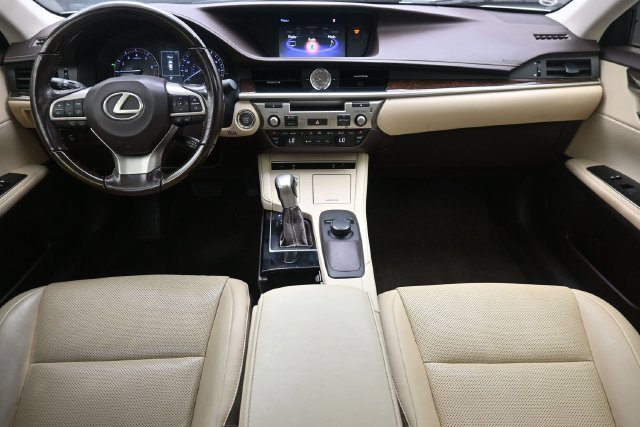 Used 2017 Lexus ES 350 w/ Premium Package FWD image 21