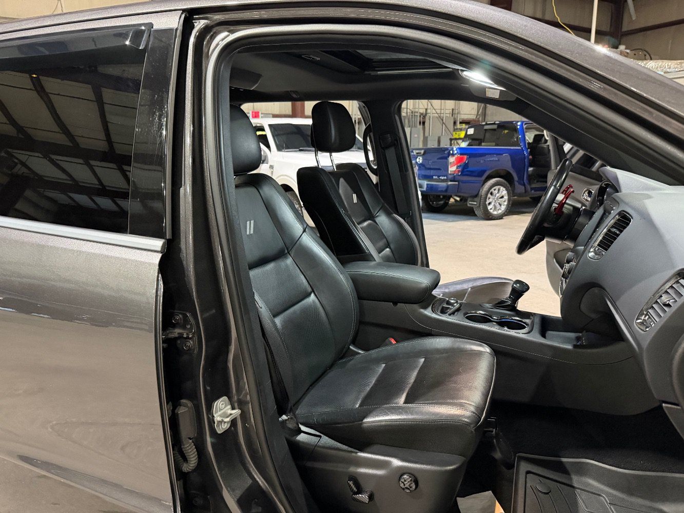 Used 2020 Dodge Durango R/T w/ Blacktop Package AWD/4WD image 27