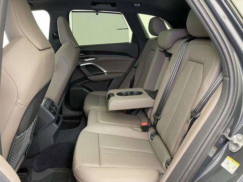 New 2025 Audi Q5 Premium Plus image 18