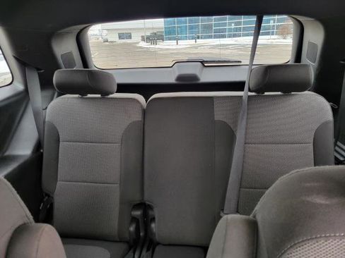 Used 2023 Chevrolet Traverse LT image 26