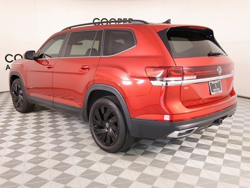 Used 2024 Volkswagen Atlas SE image 24