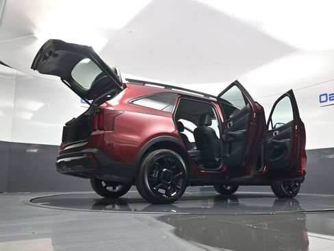 Certified 2025 Kia Sorento SX image 64