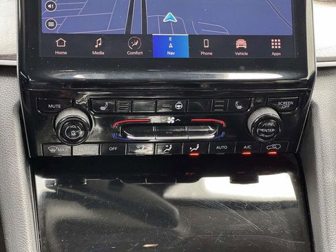 Used 2021 Jeep Grand Cherokee L Limited AWD/4WD image 5