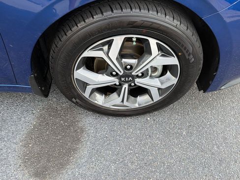 Used 2021 Kia Forte LXS FWD image 37