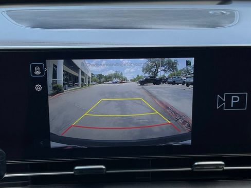 Used 2025 Hyundai Kona SEL FWD image 18