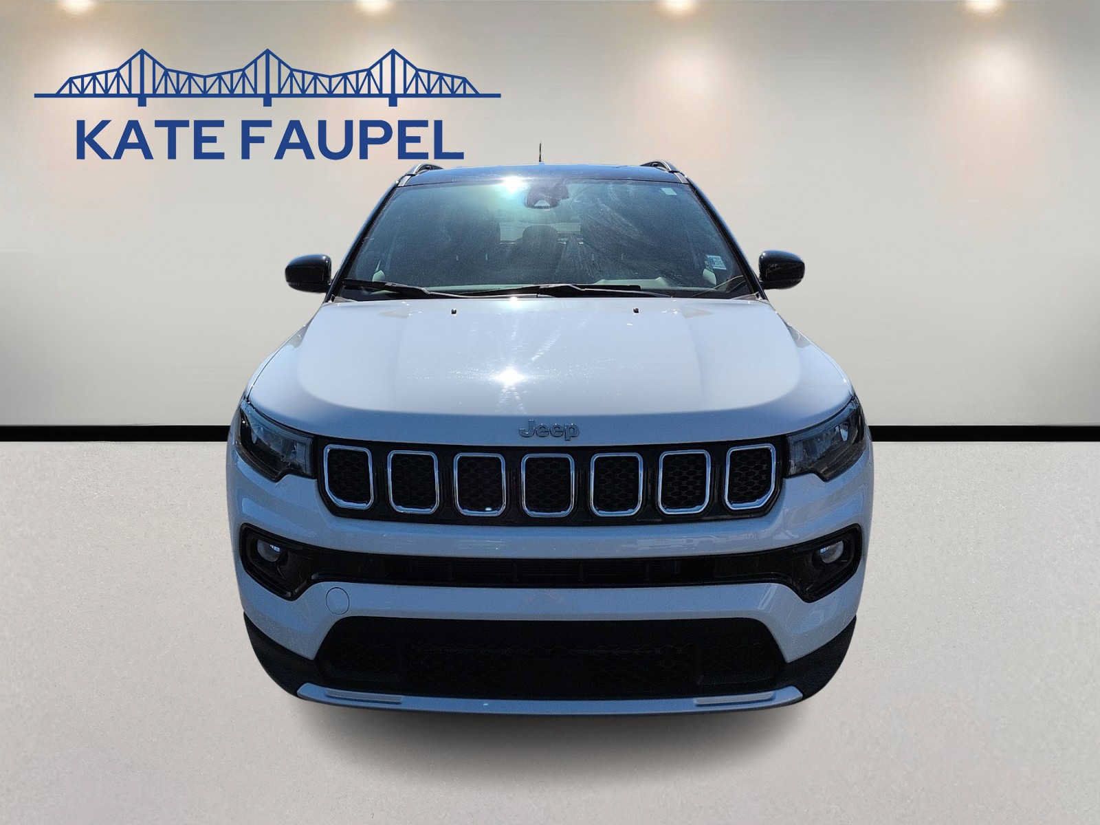 Used 2023 Jeep Compass Limited AWD/4WD image 3